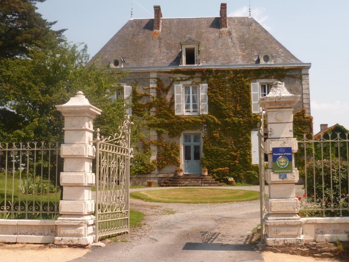 Le Logis Acomodação com café da manhã Les Pineaux Exterior foto
