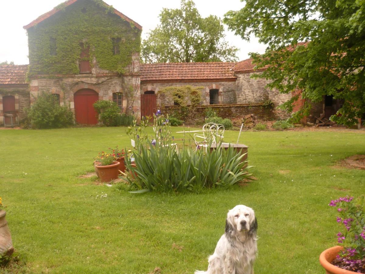 Le Logis Acomodação com café da manhã Les Pineaux Exterior foto