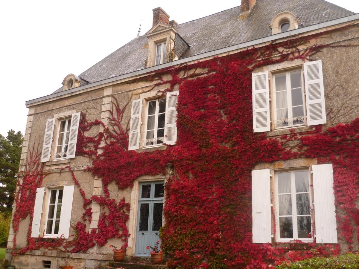 Le Logis Acomodação com café da manhã Les Pineaux Exterior foto